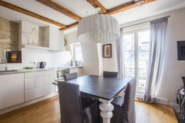 
                                                                                        Location
                                                                                         Appartement de charme meublé au coeur de Paris