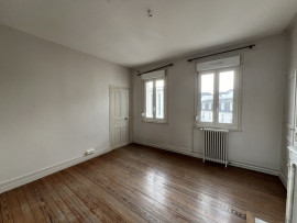 
                                                                                        Location
                                                                                         Appartement deux pièce proche centre-ville, proche gare