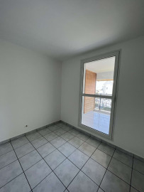 
                                                                                        Location
                                                                                         Appartement F3 Cambuston