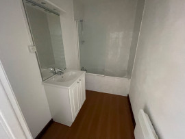 
                                                                                        Location
                                                                                         Appartement F3 lumineux de 51m²