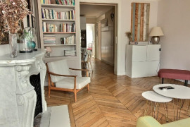 
                                                                                        Location
                                                                                         Appartement Haussmanien meublé , deux chambres