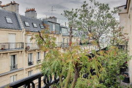 
                                                                                        Location
                                                                                         Appartement Haussmanien meublé , deux chambres