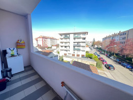 
                                                                                        Vente
                                                                                         Appartement lumineux avec Balcon et Garage