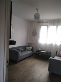 
                                                                                        Location
                                                                                         Appartement lumineux tout confort