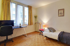 
                                                                                        Location
                                                                                         Appartement meublé 2p proche Nation