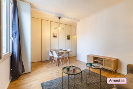 
                                                                                        Location
                                                                                         Appartement meublé 3 pièces - Refait à neuf - Première Location