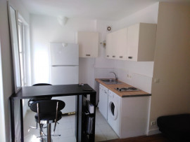 
                                                                                        Location
                                                                                         Appartement meublé 33 m²