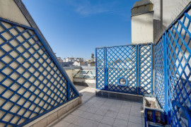 
                                                                                        Location
                                                                                         Appartement meublé avec terrasse pour 4 personnes