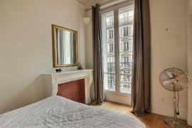 
                                                                                        Location
                                                                                         Appartement meublé, Bonne Nouvelle, courte durée