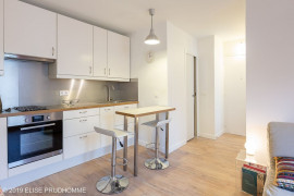 
                                                                                        Location
                                                                                         Appartement meublé dans un quartier calme/familial