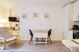 
                                                                                        Location
                                                                                         Appartement meublé dans un quartier calme/familial