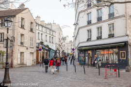 
                                                                                        Location
                                                                                         Appartement meublé dans un quartier calme/familial