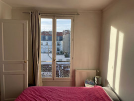 
                                                                                        Location
                                                                                         Appartement meublé, deux pièces, courte durée