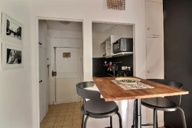 
                                                                                        Location
                                                                                         Appartement meublé, moderne