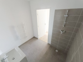 
                                                                                        Location
                                                                                         Appartement neuf, T3, Rivery