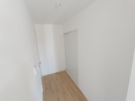 
                                                                                        Location
                                                                                         Appartement neuf, T3, Rivery