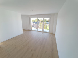 
                                                                                        Location
                                                                                         Appartement neuf, T3, Rivery