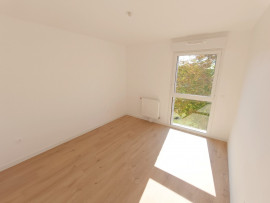 
                                                                                        Location
                                                                                         Appartement neuf, T3, Rivery