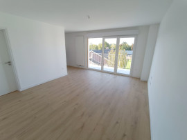 
                                                                                        Location
                                                                                         Appartement neuf, T3, Rivery