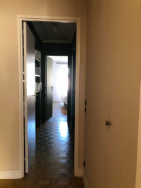 
                                                                                        Location
                                                                                         Appartement renové tout confort au calme Bas Montreuil (loyer tout inclus)