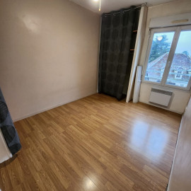 
                                                                                        Location
                                                                                         APPARTEMENT T2