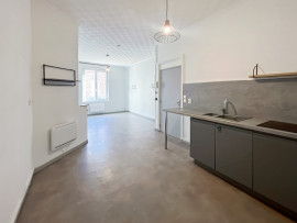 
                                                                                        Location
                                                                                         Appartement T2 avec cour, proches commodités