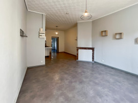 
                                                                                        Location
                                                                                         Appartement T2 avec cour, proches commodités