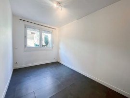 
                                                                                        Location
                                                                                         Appartement T2 avec cour, proches commodités