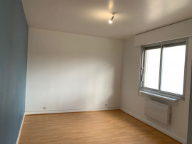 
                                                                                        Location
                                                                                         Appartement T3 proche centre ville