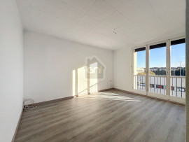 
                                                                                        Location
                                                                                         APPARTEMENT T4