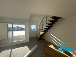 
                                                                                        Vente
                                                                                         Appartement T5 duplex dernier étage