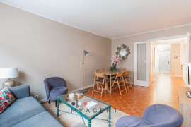 
                                                                                        Vente
                                                                                         Appartement traversant - Cœur de Passy