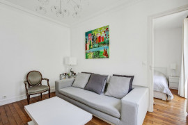 
                                                                                        Location
                                                                                         Appartement très lumineux, entièrement meublé