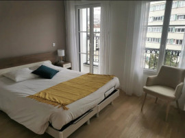 
                                                                                        Location
                                                                                         Appartement une chambre in Puteaux