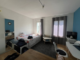 
                                                                                        Location
                                                                                         Au coeur de SAINT-QUENTIN, STUDIO MEUBLE