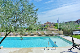 
                                                                                        Vente
                                                                                         Bastide a Flayosc dans le Var proche village