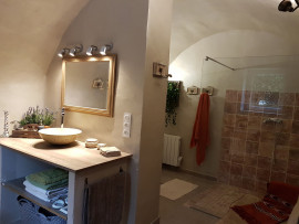 
                                                                                        Location
                                                                                         Bastide en Provence (loyer tout inclus)