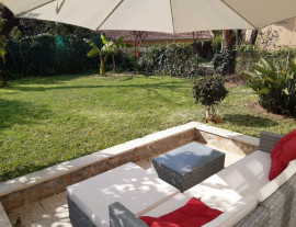 
                                                                                        Location
                                                                                         Beau 3P avec jardin et parking centre cannes (loyer tout inclus)