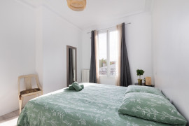 
                                                                                        Location
                                                                                         Beau Duplex, St Denis Centre (10 min Paris métro) (loyer tout inclus)