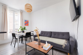 
                                                                                        Location
                                                                                         Beau Duplex, St Denis Centre (10 min Paris métro) (loyer tout inclus)