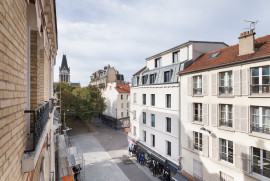 
                                                                                        Location
                                                                                         Beau Duplex, St Denis Centre (10 min Paris métro) (loyer tout inclus)