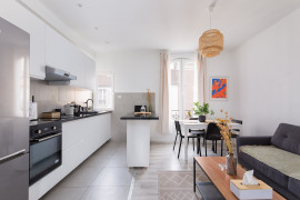 
                                                                                        Location
                                                                                         Beau Duplex, St Denis Centre (10 min Paris métro) (loyer tout inclus)