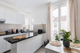 
                                                                                        Location
                                                                                         Beau Duplex, St Denis Centre (10 min Paris métro) (loyer tout inclus)