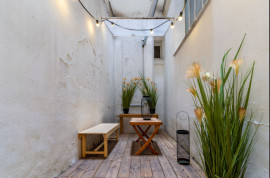 
                                                                                        Location
                                                                                         Beau loft avec terrasse à Montmartre