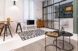 
                                                                                        Location
                                                                                         Beau loft avec terrasse à Montmartre