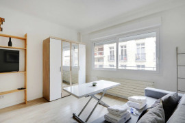 
                                                                                        Location
                                                                                         Beau studio meuble au cœur du 16e