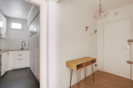 
                                                                                        Location
                                                                                         Beau studio meuble au cœur du 16e