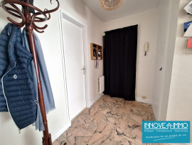 
                                                                                        Vente
                                                                                         Bel appartement avec 3 chambres, en excellent état et très bon