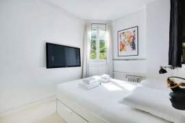 
                                                                                        Location
                                                                                         Bel appartement avec jardin - MIRABEAU/VERSAILLES