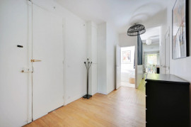 
                                                                                        Location
                                                                                         Bel appartement avec jardin - MIRABEAU/VERSAILLES